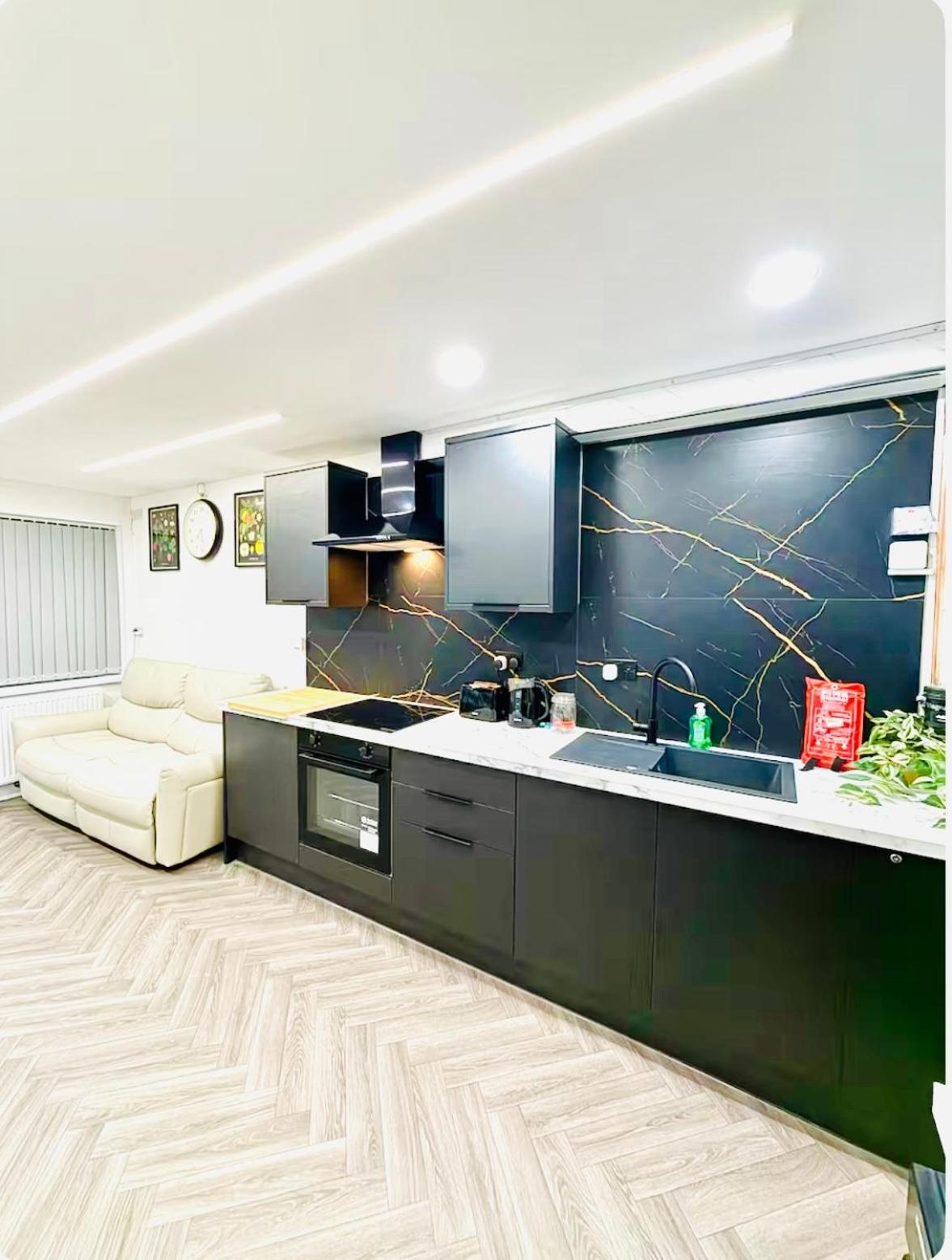 Birmingham City Centre- 9 Bed House With Free Parking Exterior foto